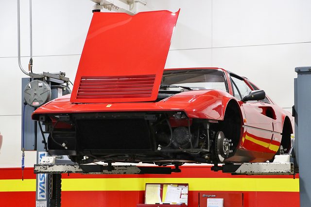 フェラーリ328 フェラーリの修理、ひとつの作品を、、そんな思いで